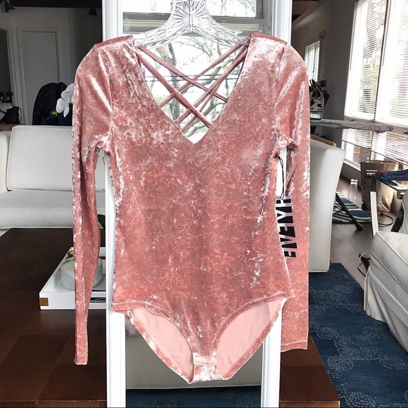 LAST ONE‼️S/L Light Pink/Taupe Plush Bodysuit 🌸 - Picture 5 of 6